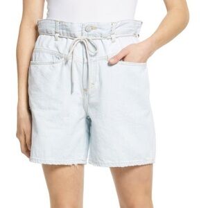 𝅺closed Airi paperback waist light denim distressed shorts Sz 27